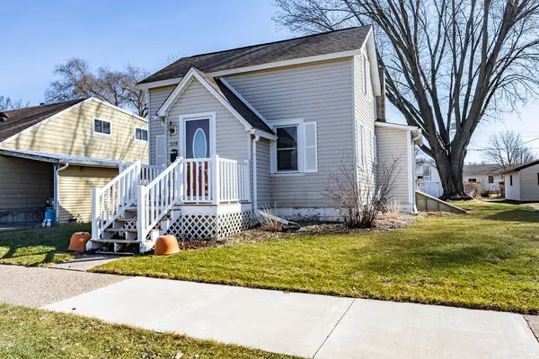 519 2nd St S, La Crescent, MN 55947