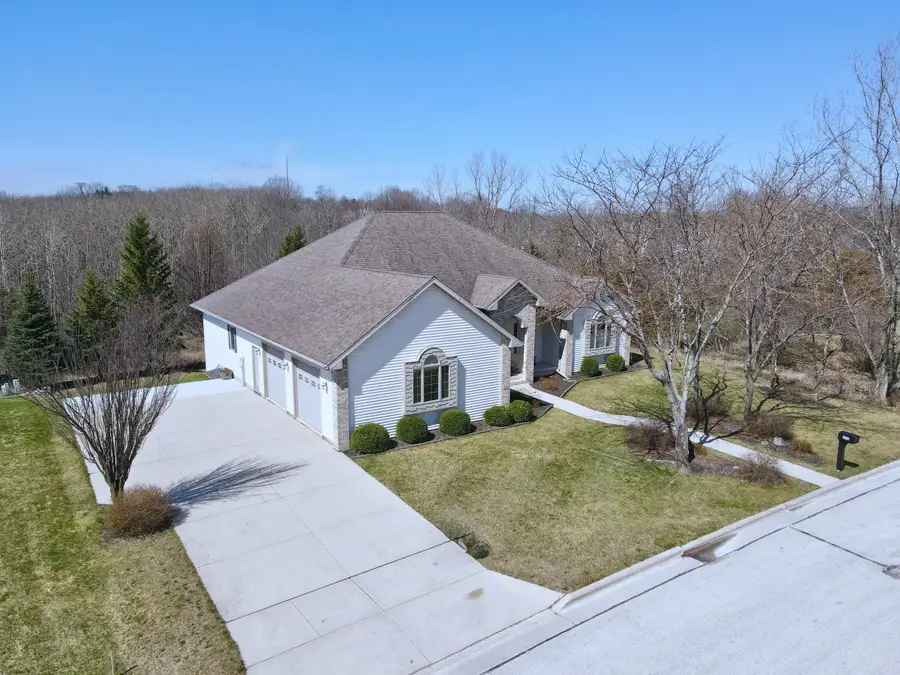 555 Moraine Dr, Elkhart Lake, WI 53020 - #2