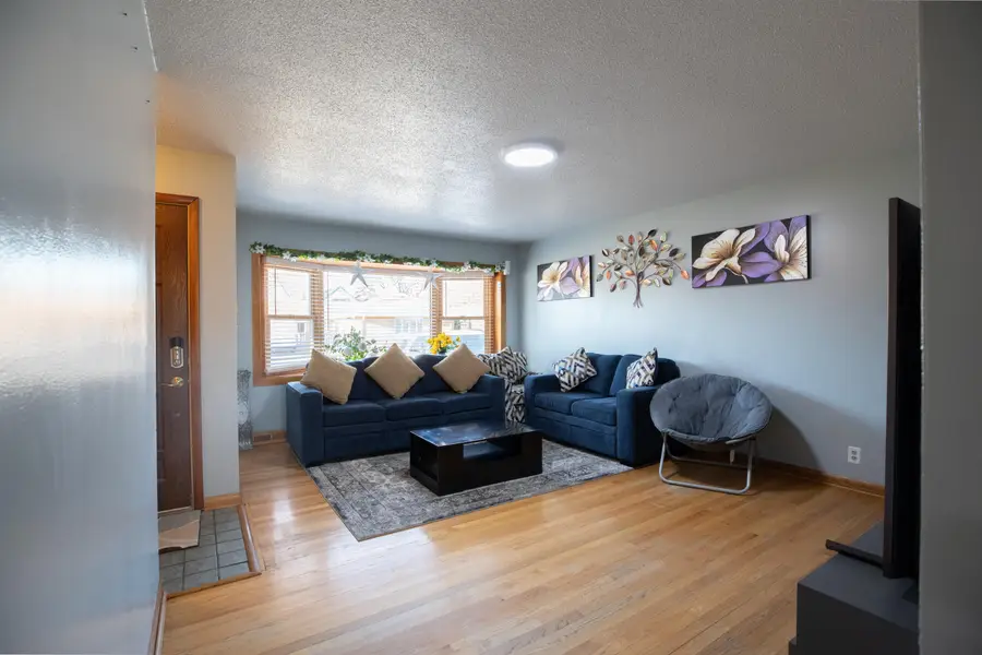 3793 S Massachusetts Ave, Milwaukee, WI 53220 - #2