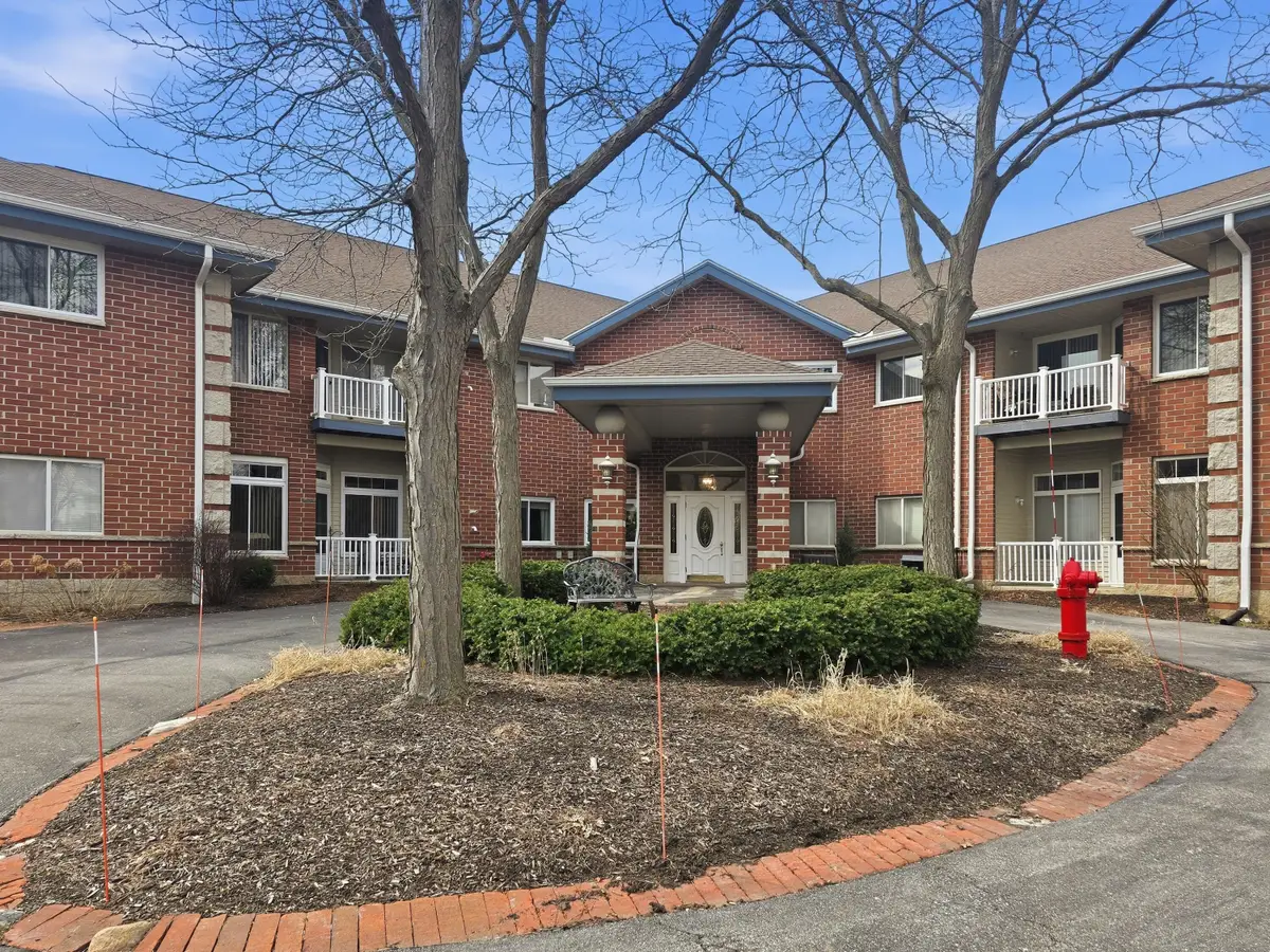 18125 W Wisconsin Ave, Brookfield, WI 53045 - #1