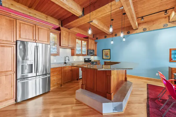 130 S Water St, Milwaukee, WI 53204