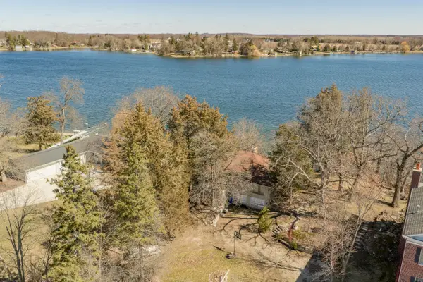212 S Golden Lake Ln, Summit, WI 53066