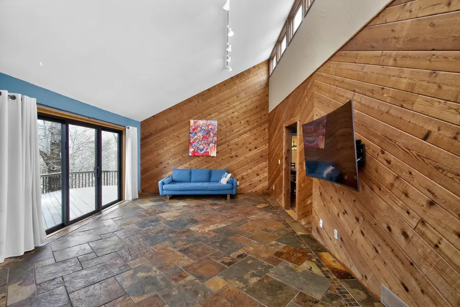 3113 Rolaine Pkwy, Hartford, WI 53027 - #3