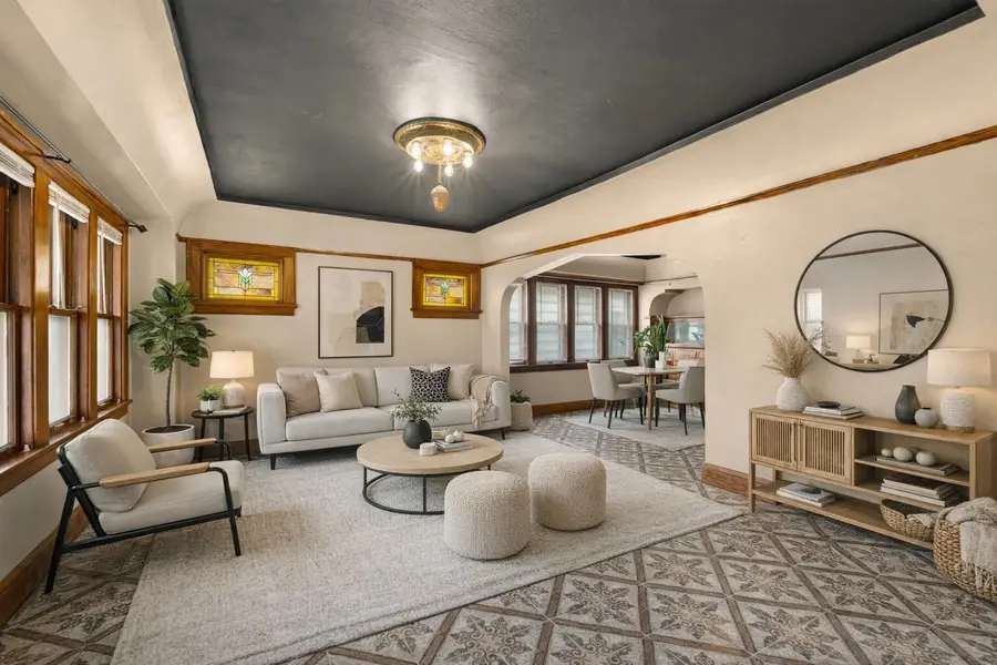 2363 S 11th St, Milwaukee, WI 53215 - #2