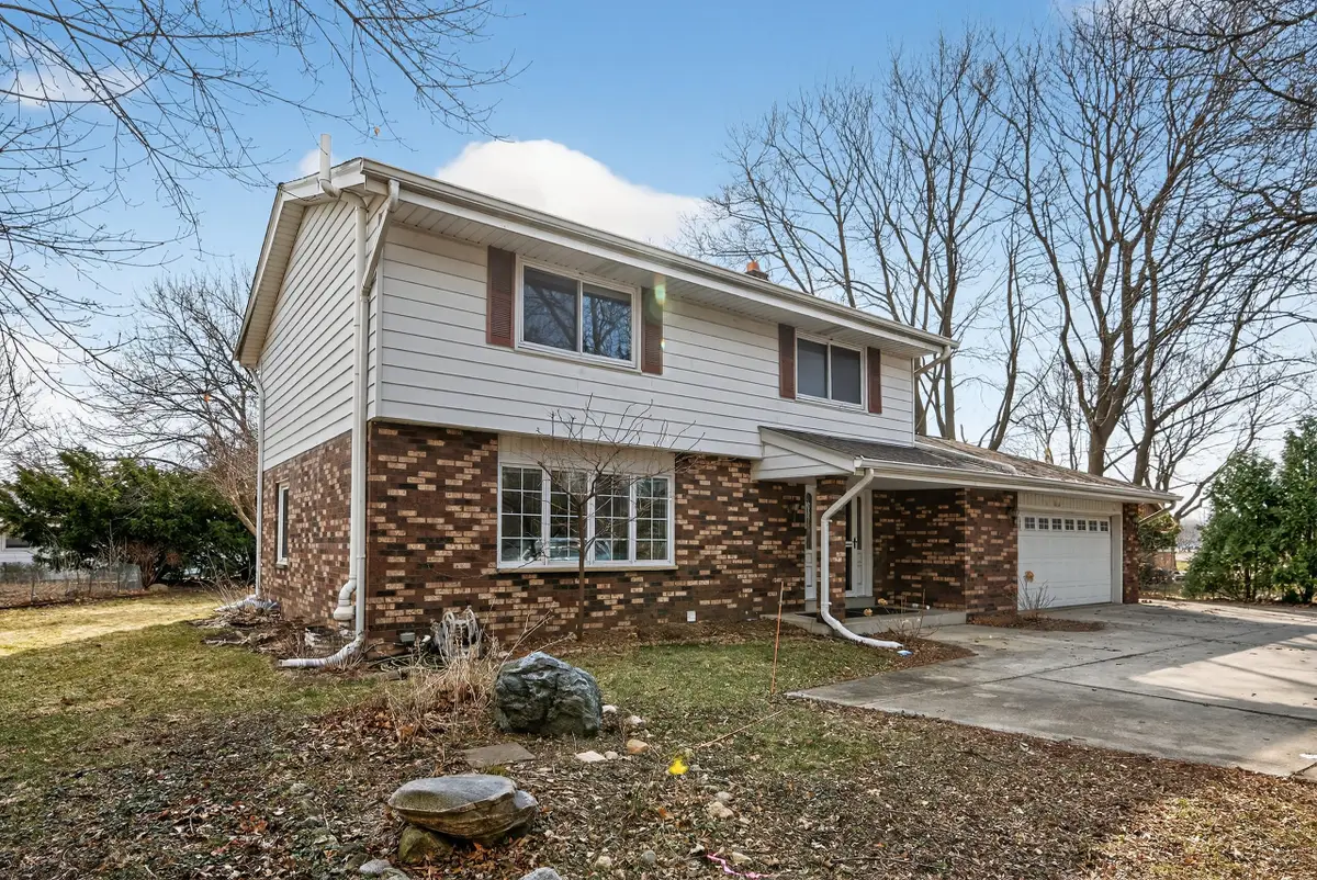 6950 N Green Bay Ave, Glendale, WI 53209 - #1