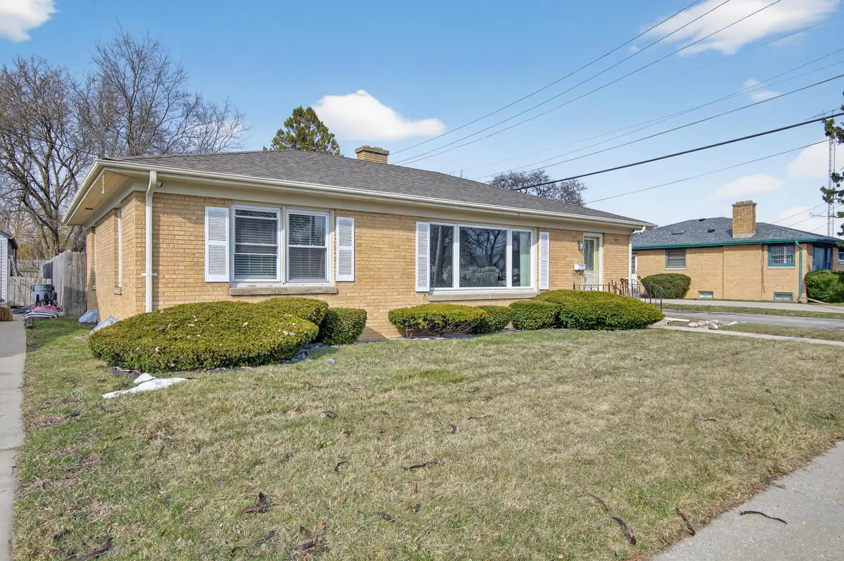 3414 21st St, Racine, WI 53405 - #1