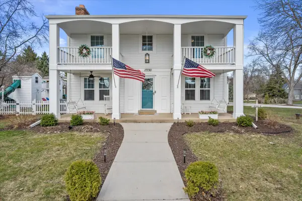 17730 Greenbrier Dr, Brookfield, WI 53045