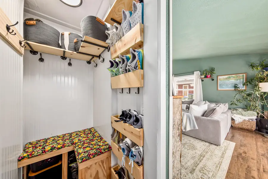 5623 Bentwood Ln, Greendale, WI 53129 - #3