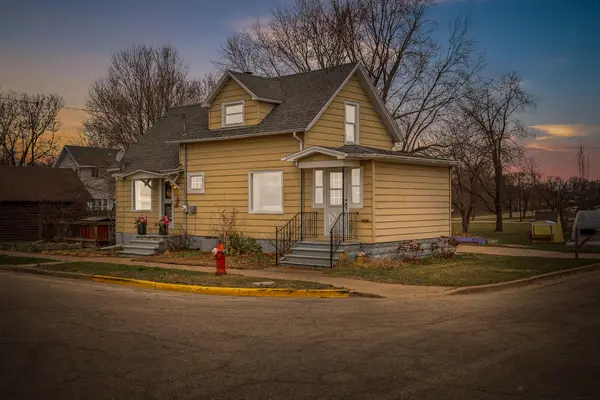 818 Long Ct, Sparta, WI 54656