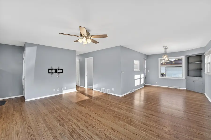 4604 W Dunwood Rd, Brown Deer, WI 53223 - #3