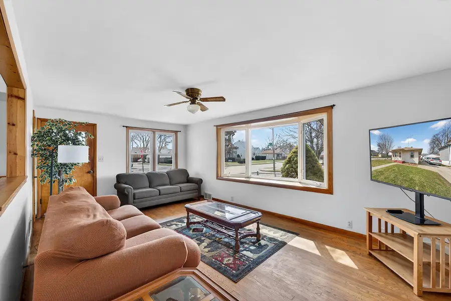 2430 Orchard St, Racine, WI 53405 - #2