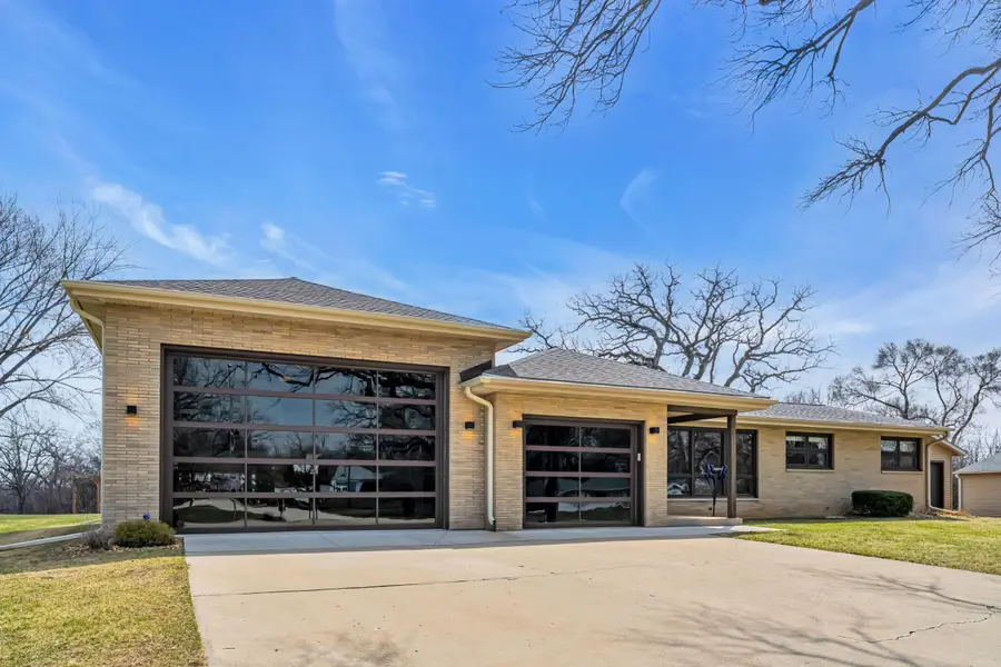 444 N Sherman St, Eagle, WI 53119 - #2