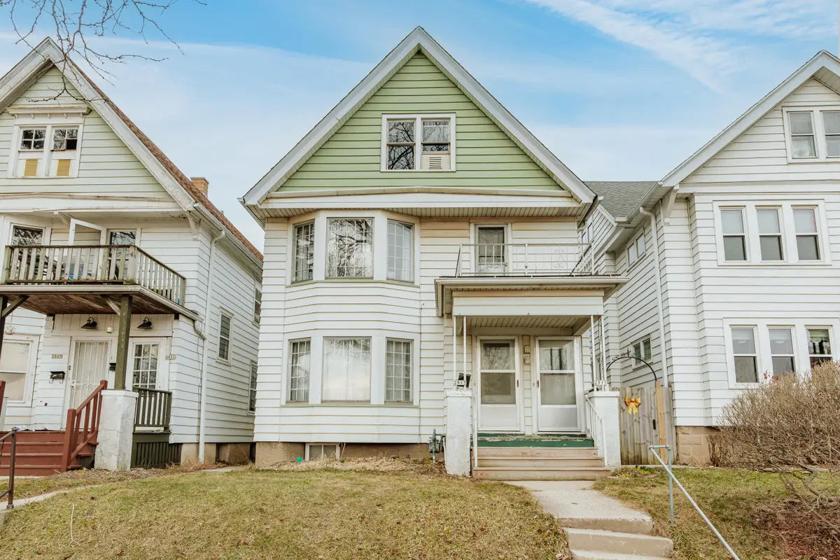 2813 N Humboldt Blvd, Milwaukee, WI 53212 - #1