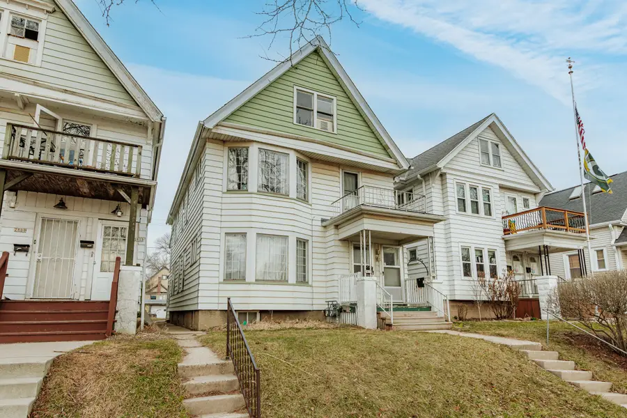 2813 N Humboldt Blvd, Milwaukee, WI 53212 - #2