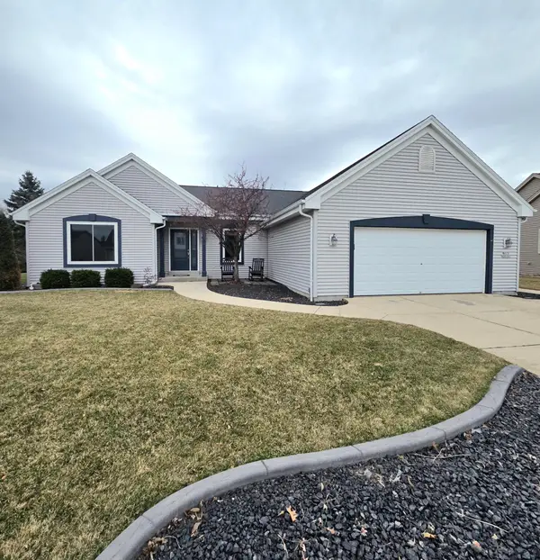 N173W20101 Crestview Dr, Jackson, WI 53037