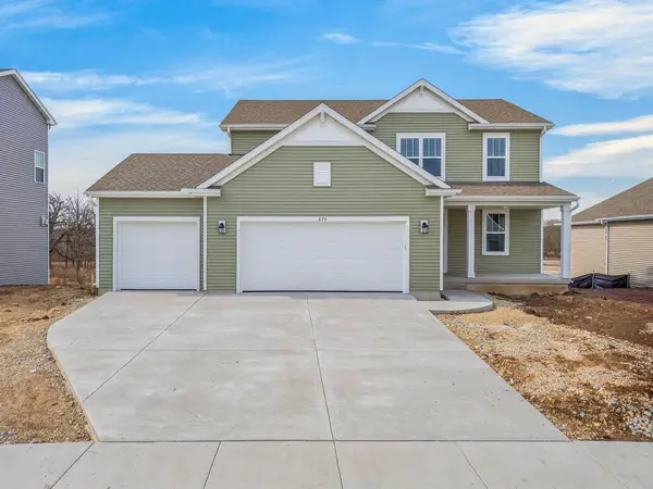 674 Stonefield Ln, Whitewater, WI 53190