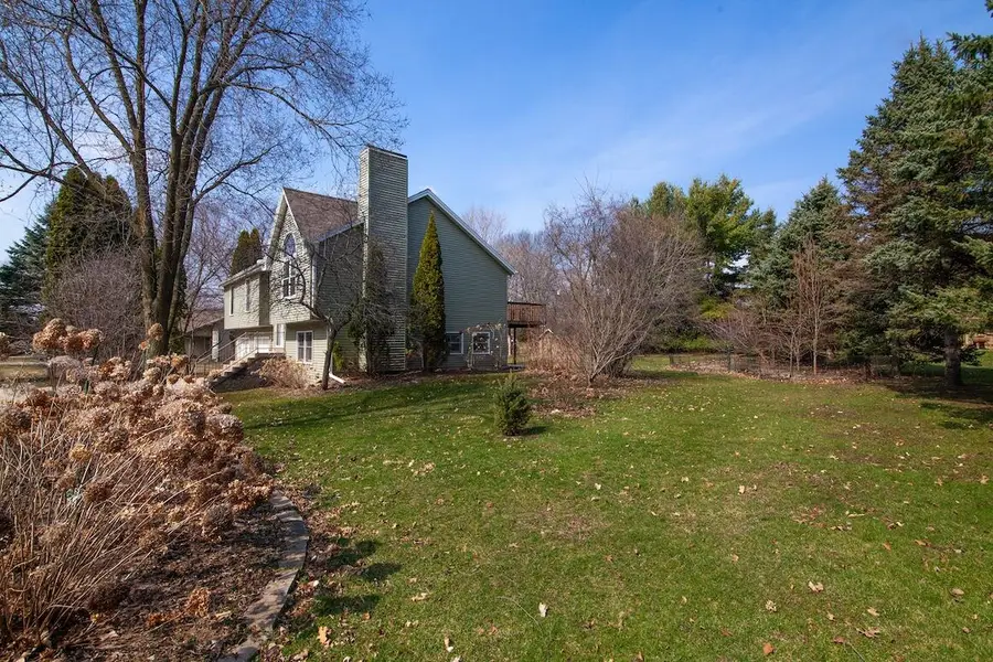 W260 Vista Dr, Ixonia, WI 53066 - #3