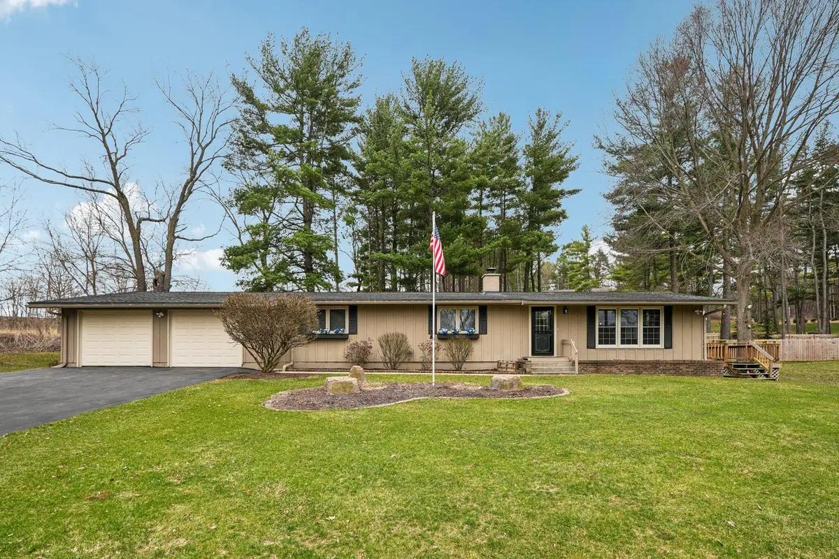 W8059 Bay View Dr, Whitewater, WI 53190 - #1