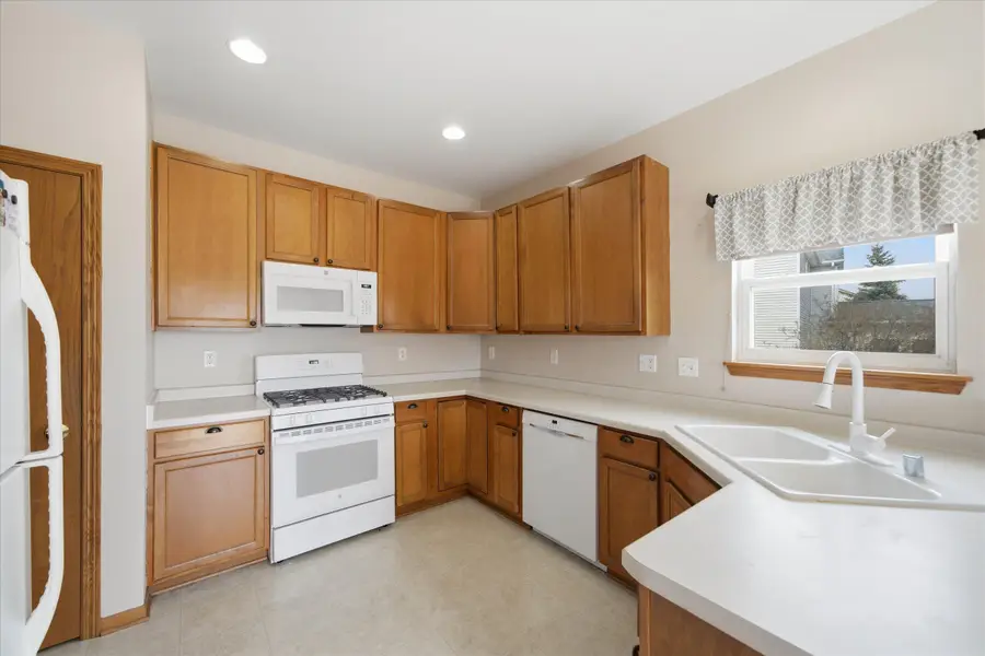 N8330 Whippoorwill Rd, Ixonia, WI 53036 - #3