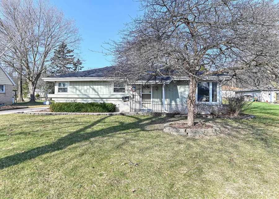 6015 S 18th St, Milwaukee, WI 53221 - #2