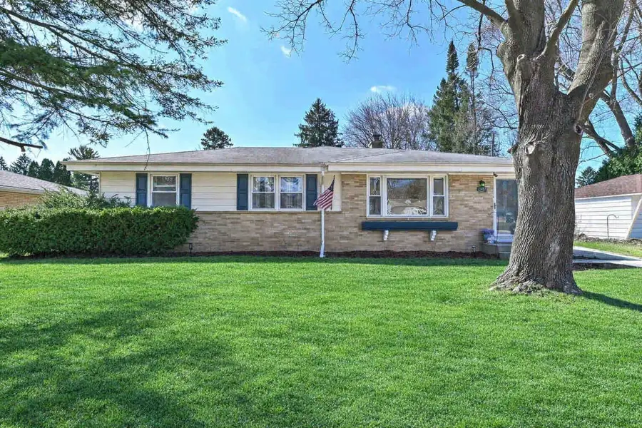 6383 W Darnel Ave, Brown Deer, WI 53223 - #2