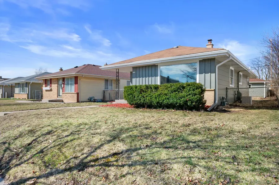 5771 N 97th St, Milwaukee, WI 53225 - #2