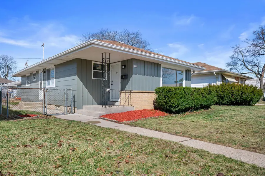 5771 N 97th St, Milwaukee, WI 53225 - #3