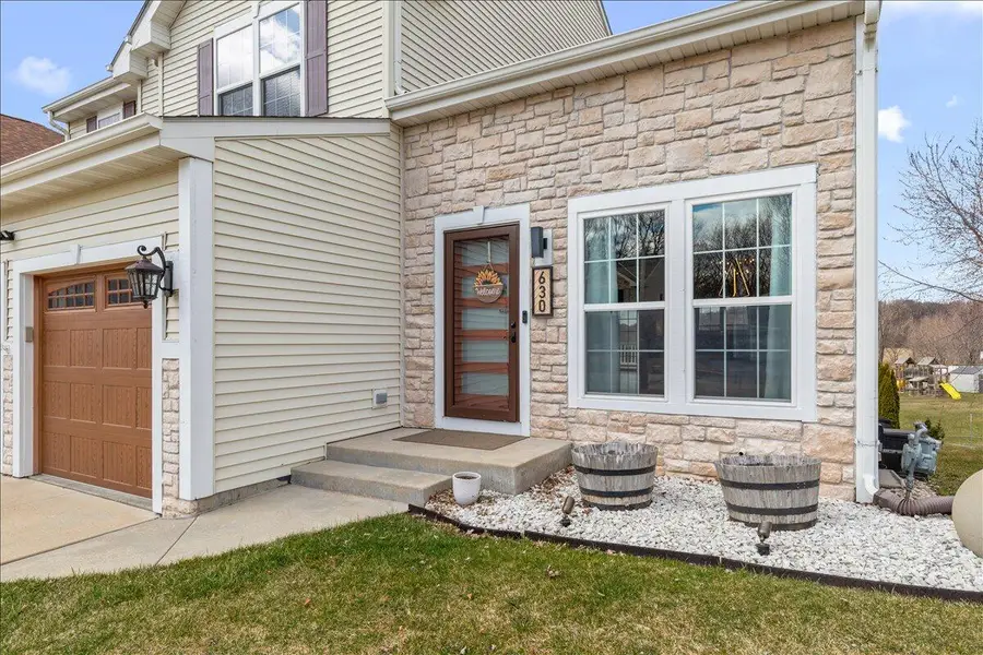 630 Polaris St, West Bend, WI 53095 - #2
