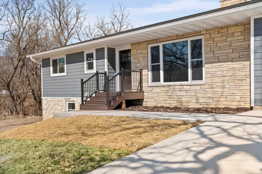 129 Mill St, Holmen, WI 54636 - #3