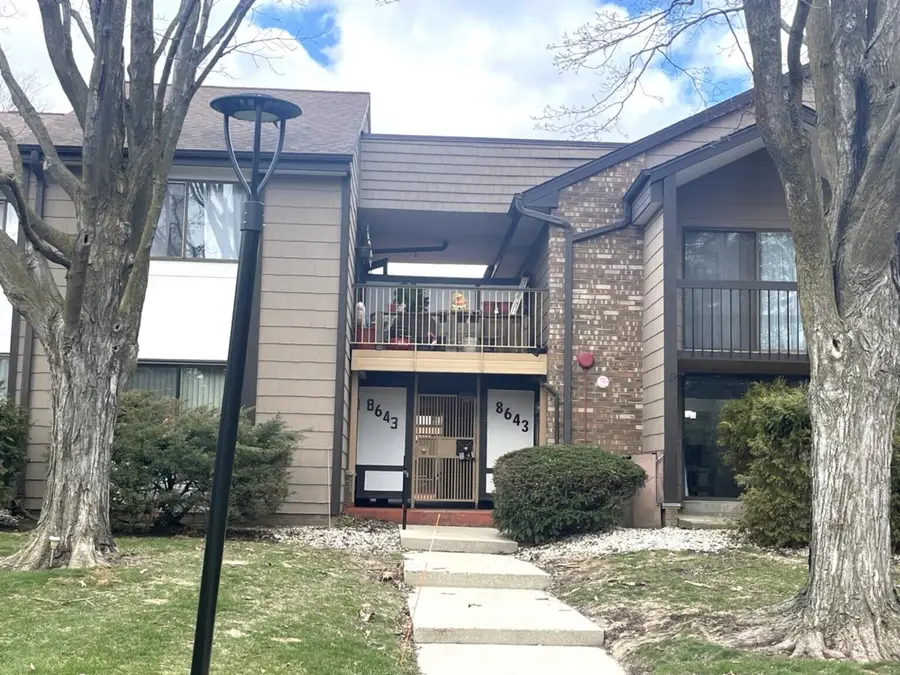 8643 N Servite Dr, Milwaukee, WI 53223 - #2
