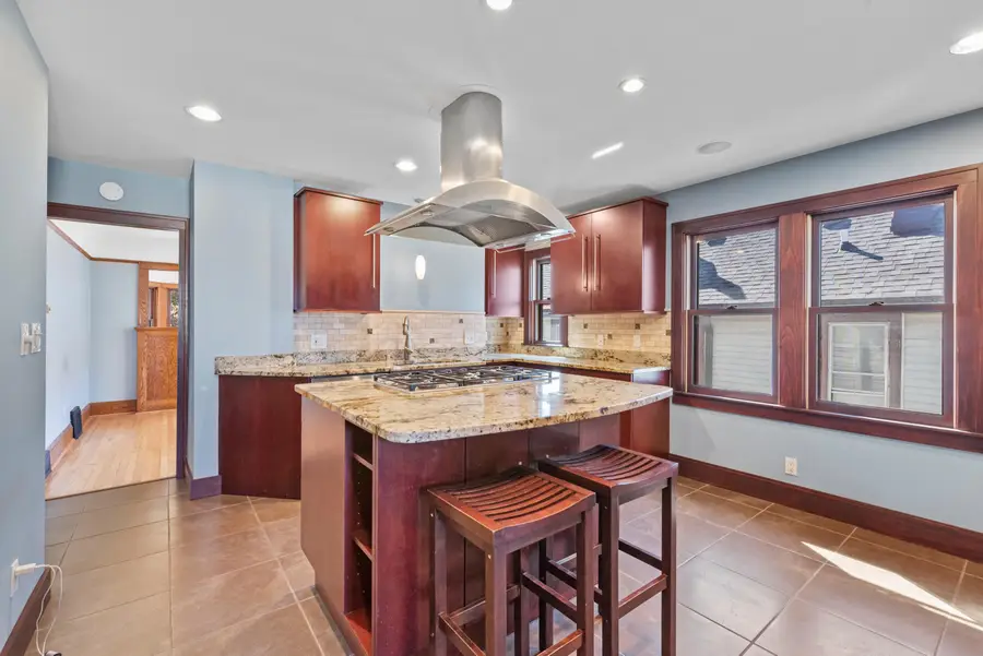 1845 N Warren Ave, Milwaukee, WI 53202 - #3