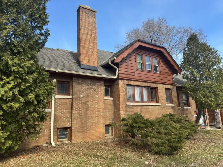 2804 N 44th St, Milwaukee, WI 53210 - #2