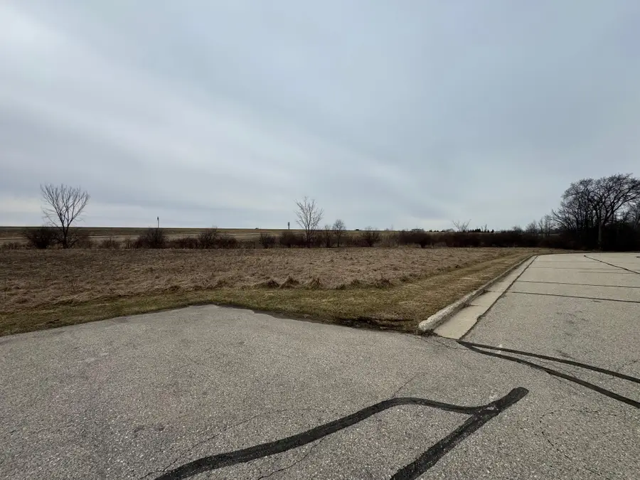 N168W22228 Main St, Jackson, WI 53037 - #3