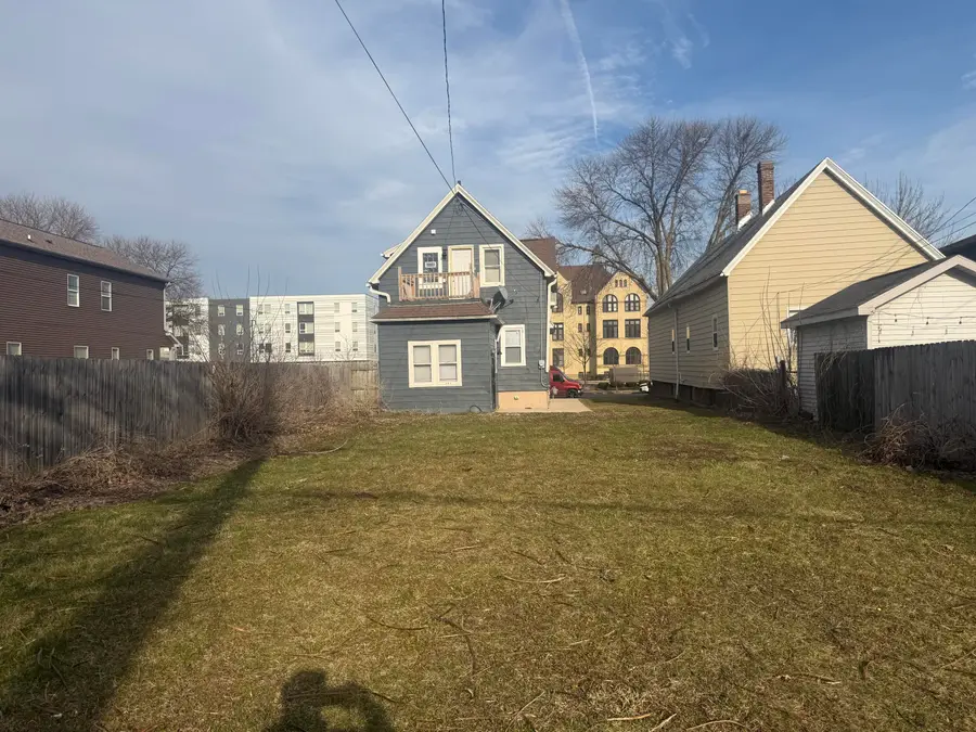 2215 N Dr William Finlayson St, Milwaukee, WI 53212 - #3