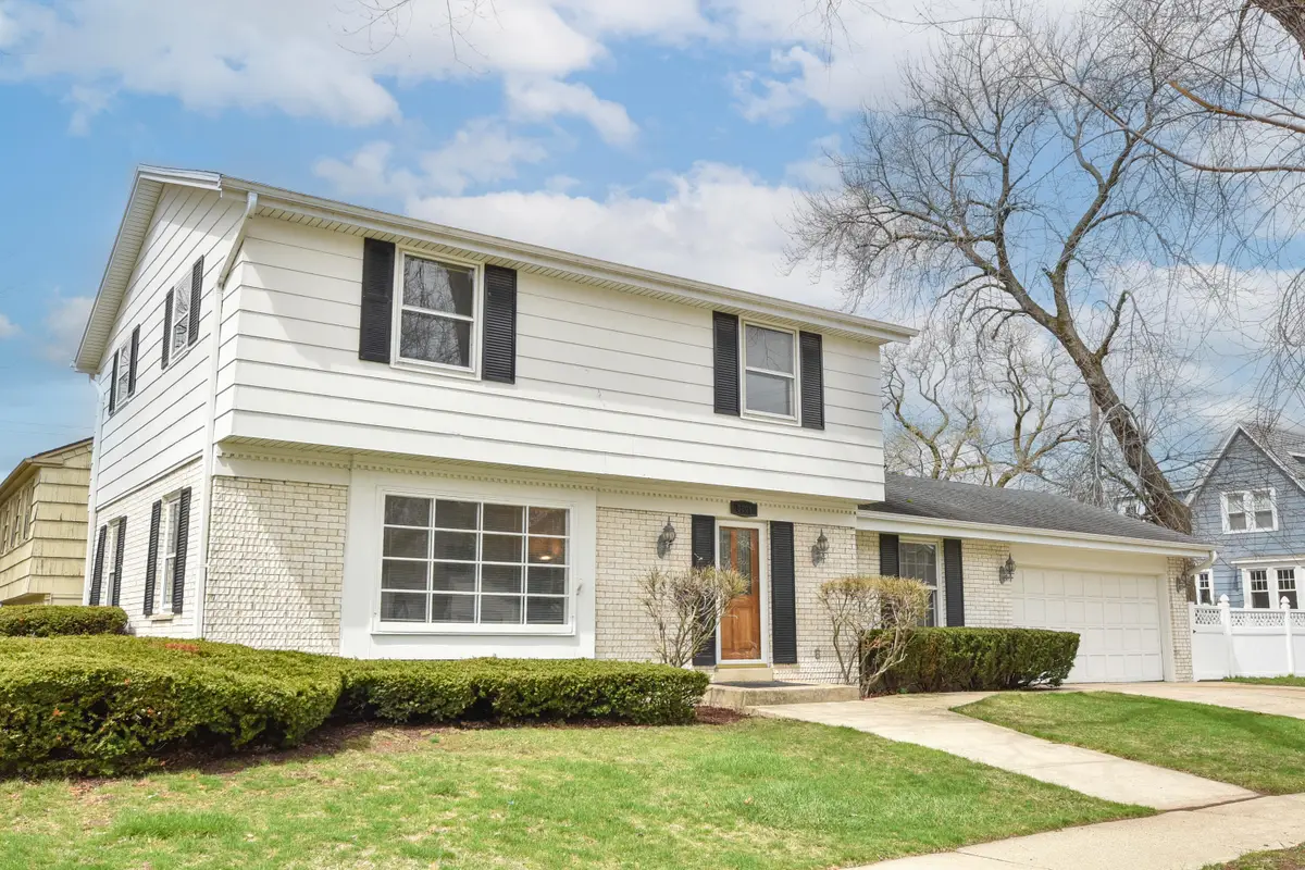 5801 N Lake Dr, Whitefish Bay, WI 53217 - #1