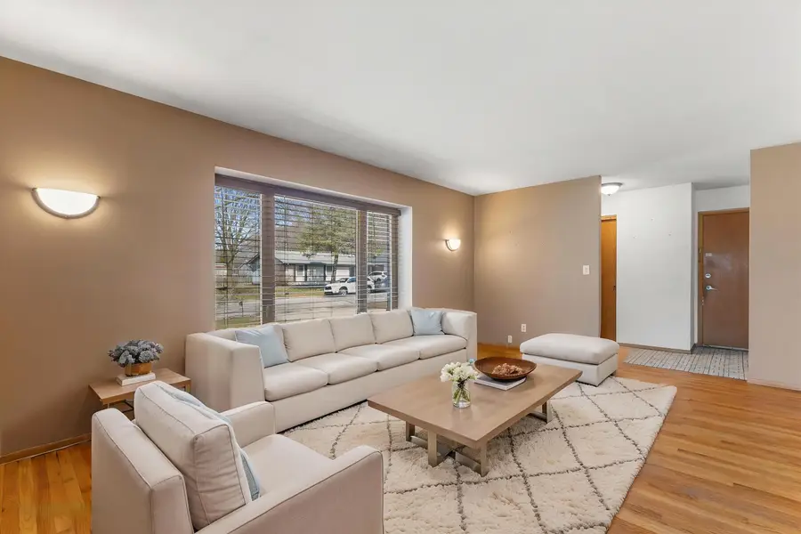 11925 W Lynx Ave, Milwaukee, WI 53225 - #3