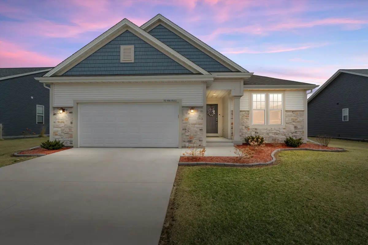 W218N16022 Tiger Lily Dr, Jackson, WI 53037 - #1