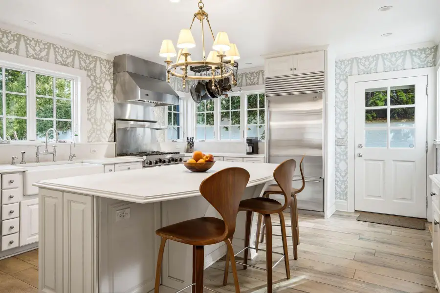 323 S Garfield Ave, Janesville, WI 53545 - #3