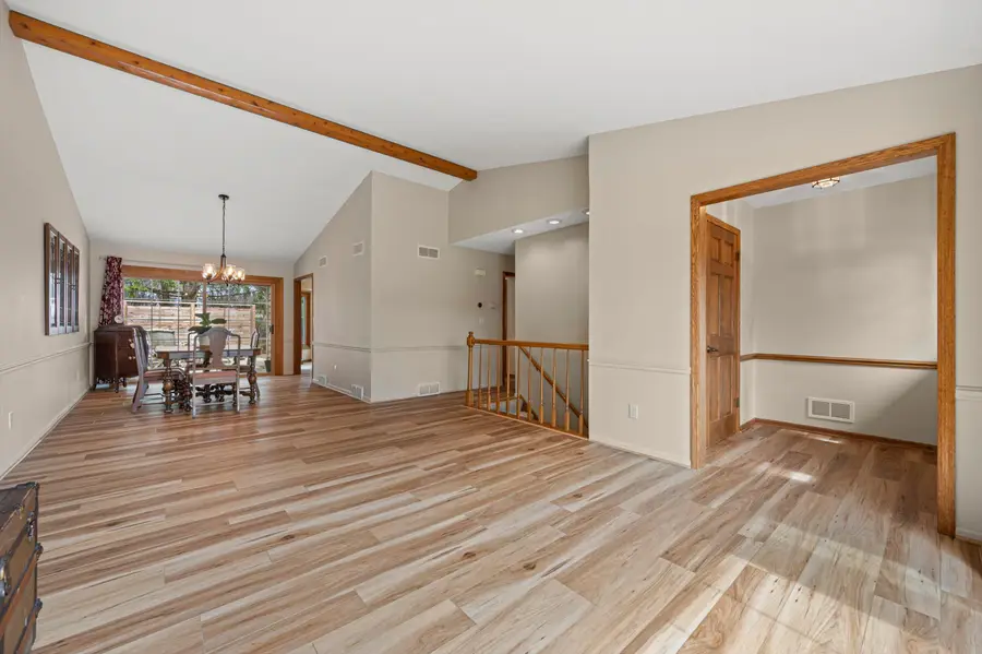 3827 S Oakbrook Dr, Greenfield, WI 53228 - #2