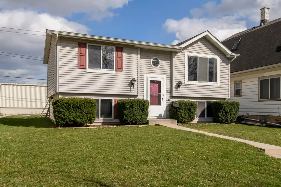 4622 N 125th St, Butler, WI 53007 - #2