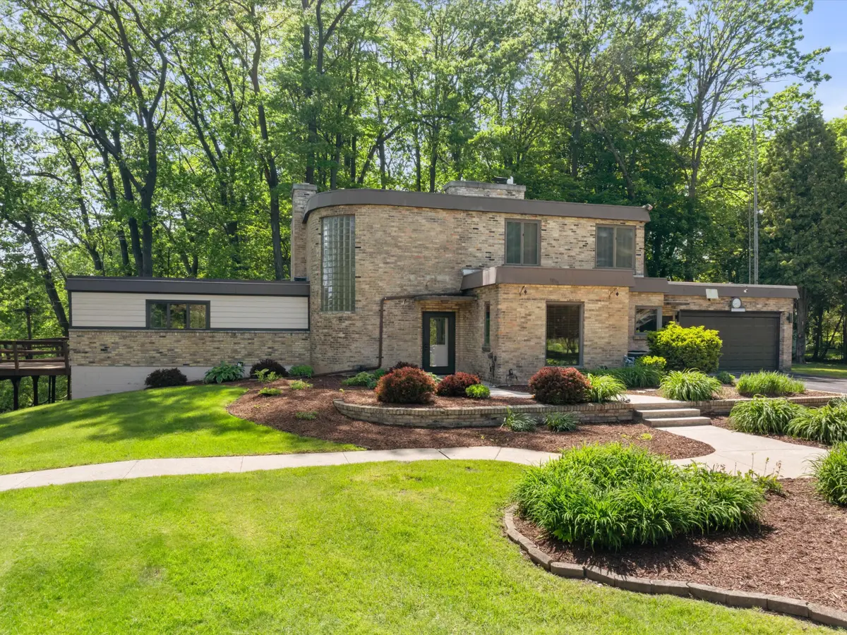 1608 N Rapids Rd, Manitowoc, WI 54220 - #1