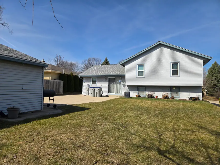 9325 W Darnel Ave, Milwaukee, WI 53224 - #2