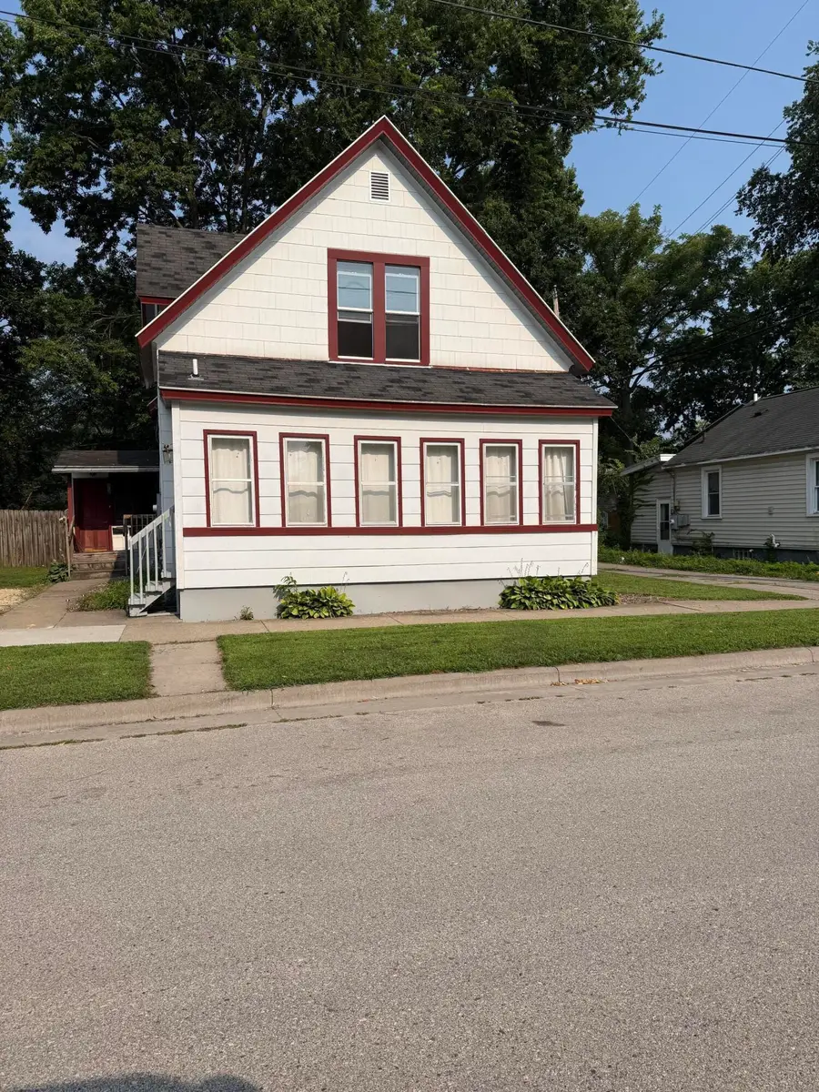 613 17th St S, La Crosse, WI 54601 - #3