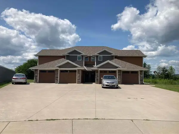 3808 Sunnyside Dr, La Crosse, WI 54601