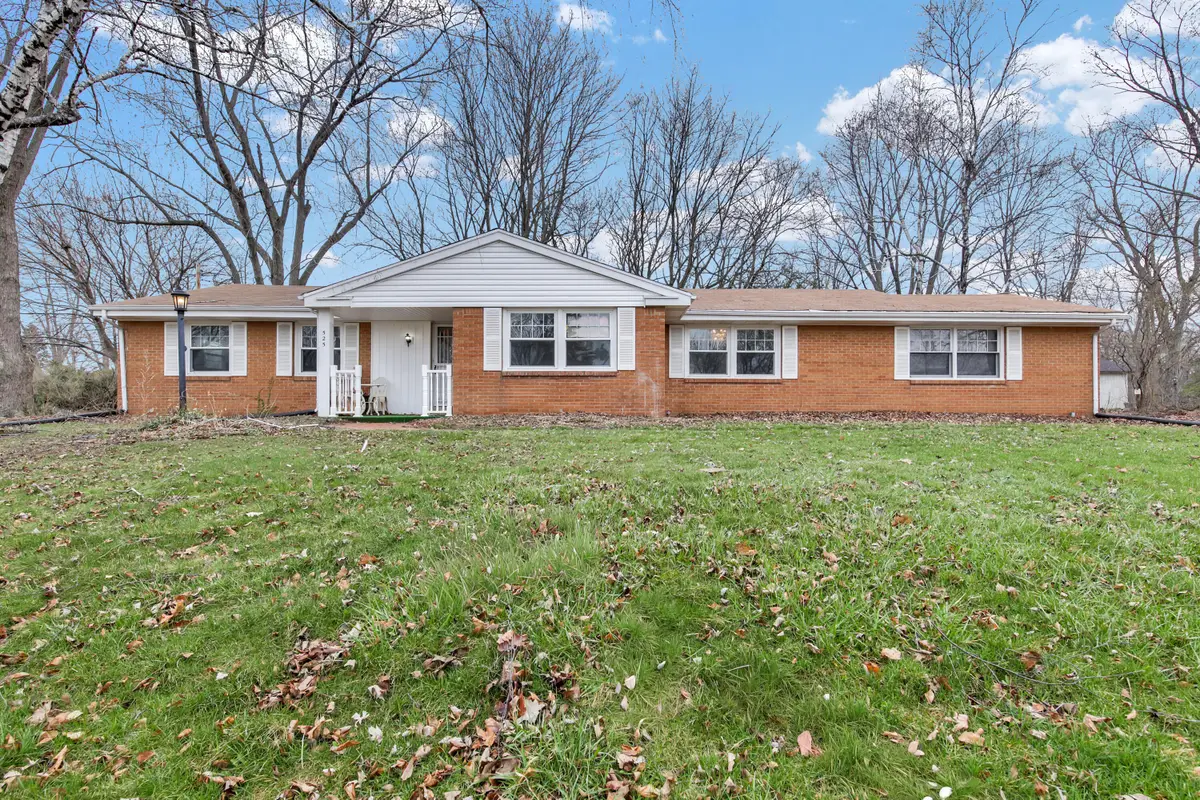 525 Catskill Rd, Brookfield, WI 53186 - #1