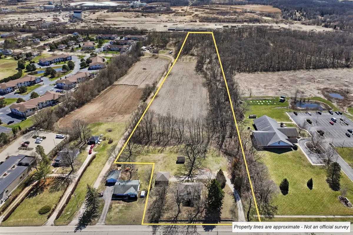 34911 W State St, Burlington, WI 53105 - #1