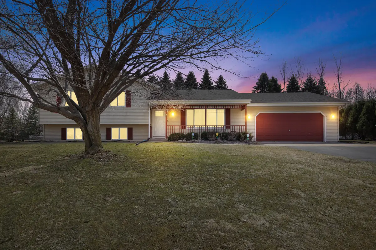 1759 Davids View Dr, Trenton, WI 53090 - #1