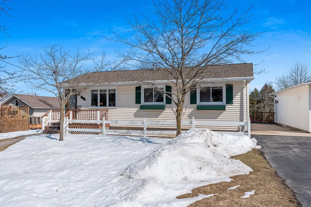 1465 N 8th St, Manitowoc, WI 54220 - #1