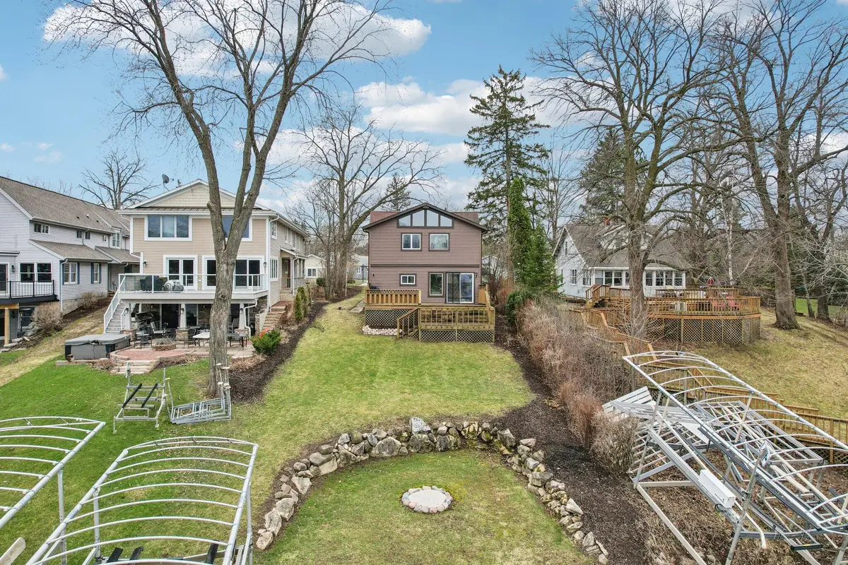 S73W17268 Lake Dr, Muskego, WI 53150 - #1