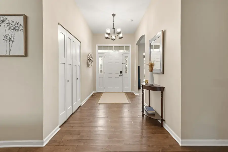 1909 Foxcroft Ln, Waukesha, WI 53189 - #3